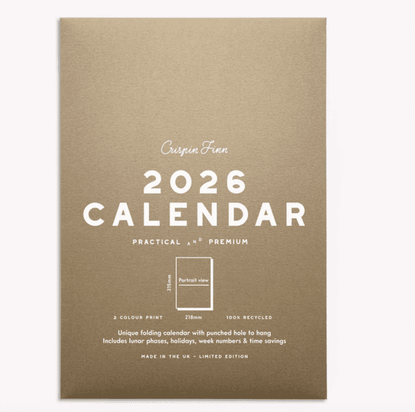 Crispin Finn M&aring;neds / Folde kalender 2026